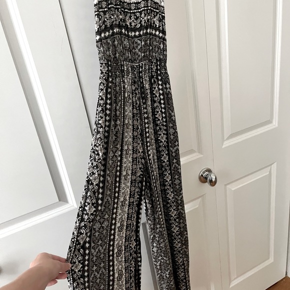 Garage Black and White Floral Jumpsuit - Picture 4 of 6